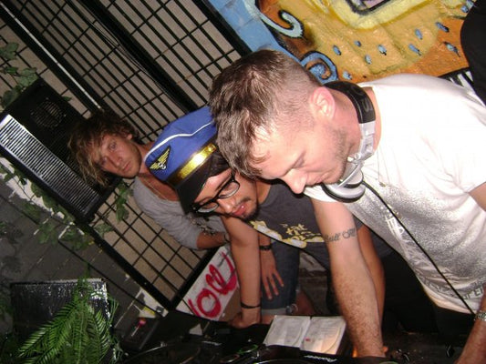 Liege's roundup of Dirty Valda from his iPod Shuffle